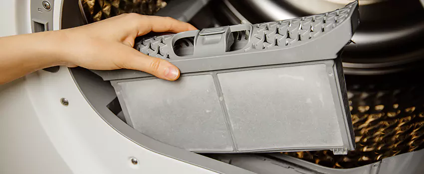 Signs Of A Clogged Dryer Lint Trap in Manorville, New York